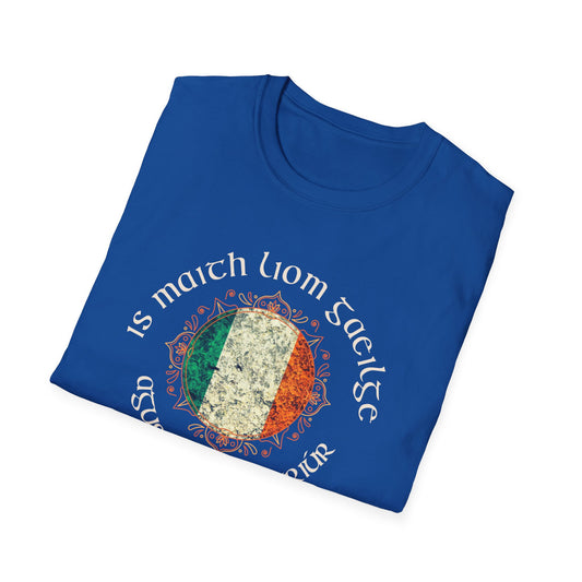 Is maith liom gaeilge agus b'fhéidir triúr (I like the irish language, and maybe three people) T-shirt