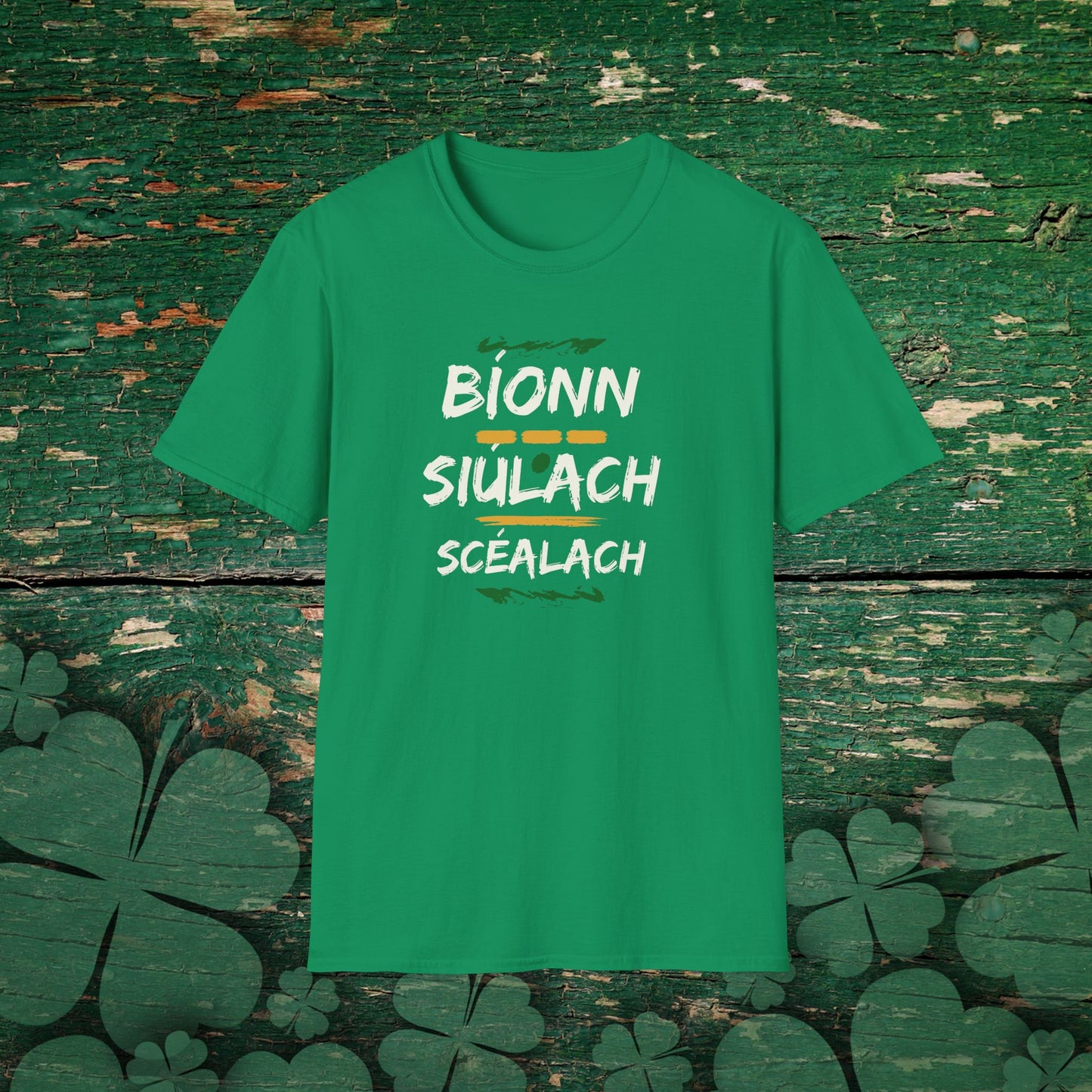 Bíonn Siúlach Scéalach (A traveler has tales to tell)  Cotton Tee