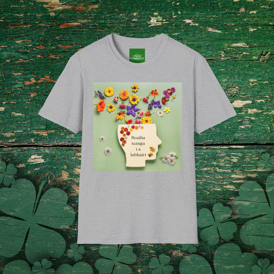 Sean Mac Laoch - Beatha teanga i a labhairt -  Language lives in its speaking T-Shirt