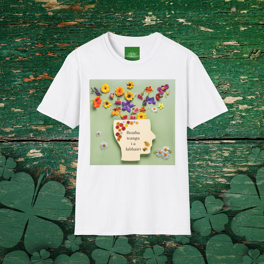 Sean Mac Laoch - Beatha teanga i a labhairt -  Language lives in its speaking T-Shirt
