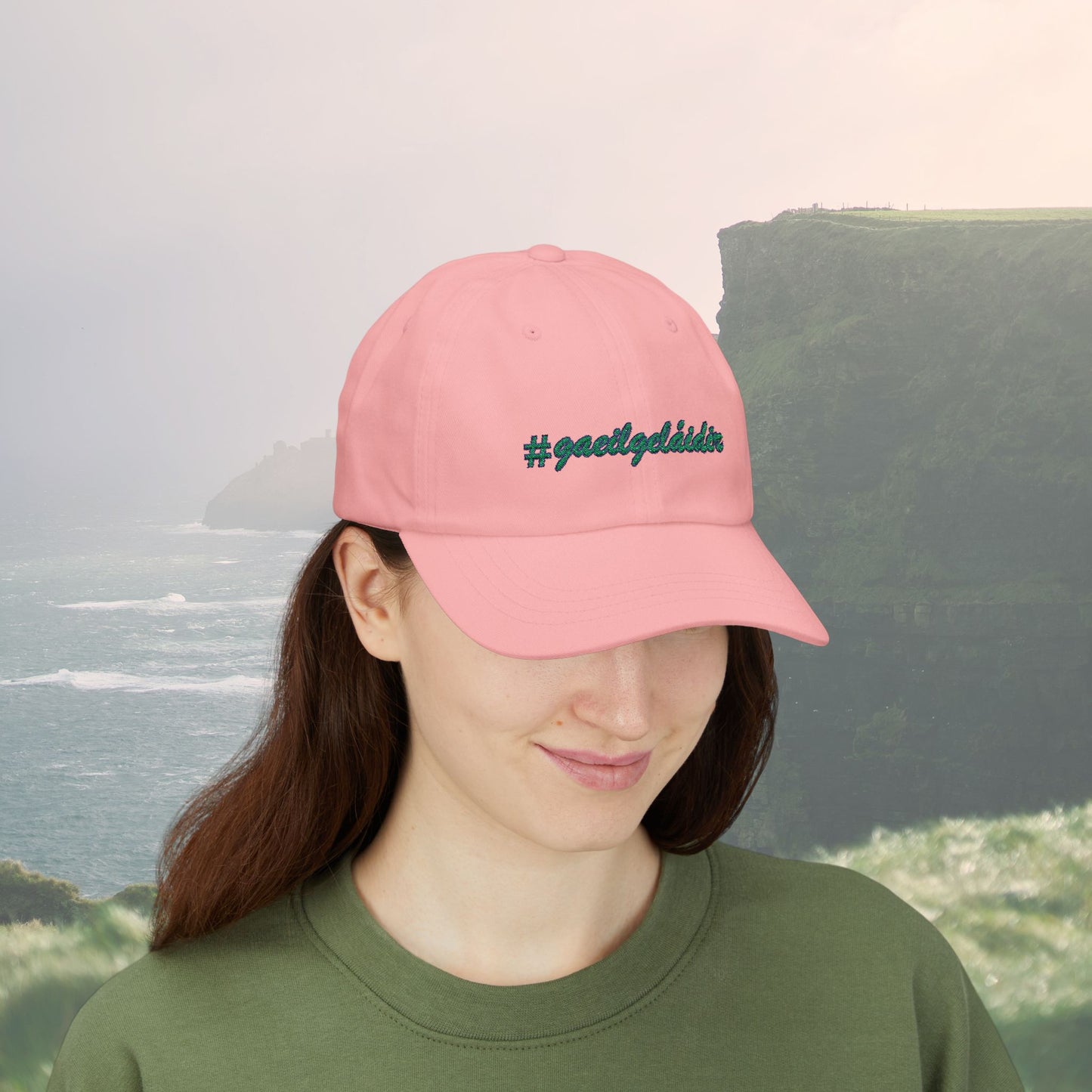 #Gaeilgeláidir (#GaeilgeStrong) Hat